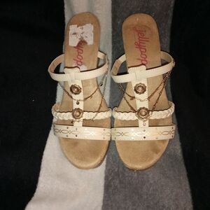 Jellypop Women's Tan and Cream Sandals